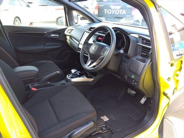 ☆☆自動車保険もフェニックスにお任せ下さい！☆☆保険のお見積もりはもちろん無料！！更新・内容変更・乗り換え手続き大歓迎です♪♪専任スタッフとお気軽に保険のお話してみませんか？？気になる方はスタッフ迄