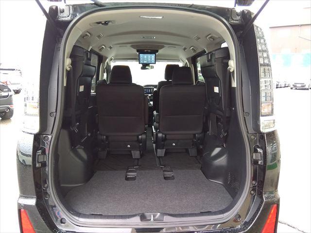 ヴォクシー ZS 煌II☆トヨタセイフティセンス☆車検令和9年11月☆ ナビ☆フリップダウンモニター☆Bluetooth☆バックカメラ☆ETC☆両側パワースライドドア☆LEDヘッドライト&フォグ☆衝突軽減ブレーキ☆車線逸脱警報☆走行5.5万km☆7人乗り☆試乗OK☆禁煙車(6枚目)