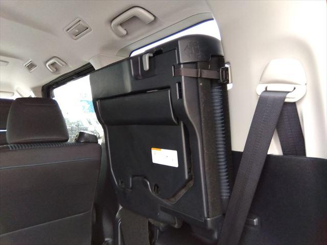 ヴォクシー ZS 煌II☆トヨタセイフティセンス☆車検令和9年11月☆ ナビ☆フリップダウンモニター☆Bluetooth☆バックカメラ☆ETC☆両側パワースライドドア☆LEDヘッドライト&フォグ☆衝突軽減ブレーキ☆車線逸脱警報☆走行5.5万km☆7人乗り☆試乗OK☆禁煙車(29枚目)