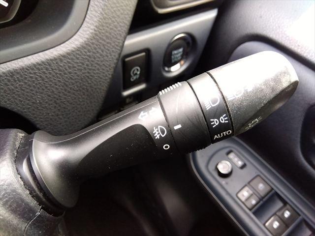 ヴォクシー ZS 煌II☆トヨタセイフティセンス☆車検令和9年11月☆ ナビ☆フリップダウンモニター☆Bluetooth☆バックカメラ☆ETC☆両側パワースライドドア☆LEDヘッドライト&フォグ☆衝突軽減ブレーキ☆車線逸脱警報☆走行5.5万km☆7人乗り☆試乗OK☆禁煙車(53枚目)