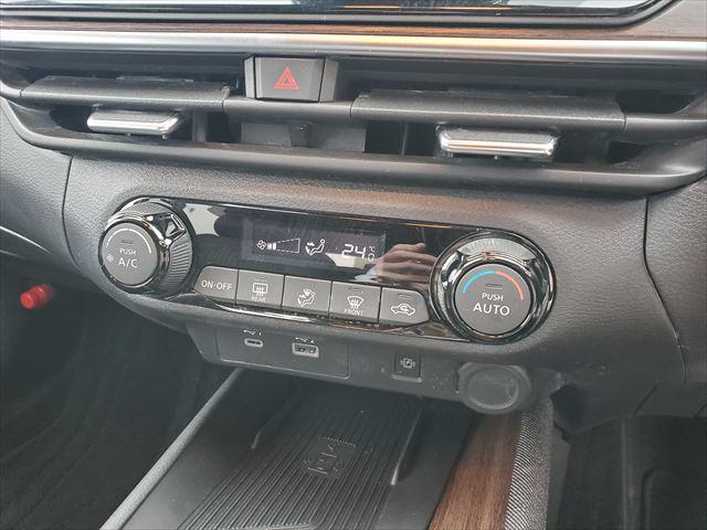 オーラ G レザーエディション☆プロパイロット☆LEDヘッドライト☆ 9インチナビ☆BOSEサウンドシステム☆Bluetooth☆アラウンドビューモニター☆ETC2.0☆本革シート☆衝突軽減ブレーキ☆レーンキープアシスト☆ブラインドスポットモニター☆試乗OK☆禁煙車☆(45枚目)