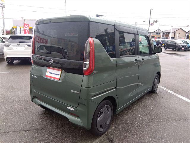 ルークス X☆エマージェンシーブレーキ☆車検R9/10☆禁煙車☆ 9インチディスプレイオーディオ☆Bluetooth☆CarPlay☆AndroidAuto☆アラウンドビューモニター☆両側パワースライドドア☆ドライブレコーダー☆コーナーソナー☆LEDライト☆試乗OK(2枚目)