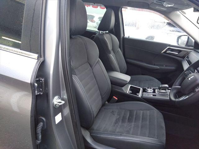 アウトランダーPHEV G☆4WD☆e-Assist☆ブラインドスポットモニター☆ 9インチナビ☆Bluetooth☆スマホ連携☆サンルーフ☆パワーシート☆ハーフレザーシート☆シートヒーター☆ステアリングヒーター☆全方位カメラ☆LEDライト☆衝突軽減ブレーキ☆試乗OK☆禁煙車☆5人乗(41枚目)