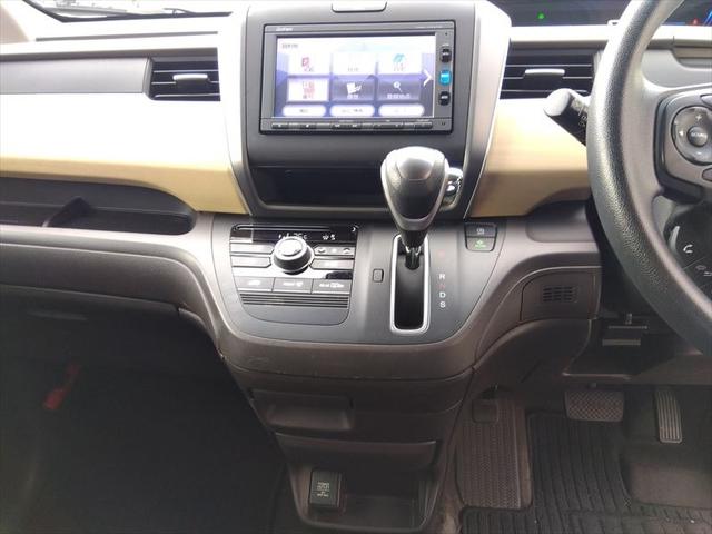 フリード Ｇ・ホンダセンシング☆禁煙車☆走行５．６万ｋｍ☆ナビ☆ＴＶ☆　純正ナビ☆ＴＶ☆Ｂｌｕｅｔｏｏｔｈ☆ビルトインＥＴＣ☆バックカメラ☆両側パワースライドドア☆ホンダセンシング☆アダプティブクルーズコントロール☆ヒーテッドドアミラー☆横滑り防止☆スマートキー☆試乗ＯＫ（13枚目）