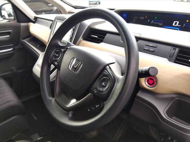 フリード Ｇ・ホンダセンシング☆禁煙車☆走行５．６万ｋｍ☆ナビ☆ＴＶ☆　純正ナビ☆ＴＶ☆Ｂｌｕｅｔｏｏｔｈ☆ビルトインＥＴＣ☆バックカメラ☆両側パワースライドドア☆ホンダセンシング☆アダプティブクルーズコントロール☆ヒーテッドドアミラー☆横滑り防止☆スマートキー☆試乗ＯＫ（48枚目）