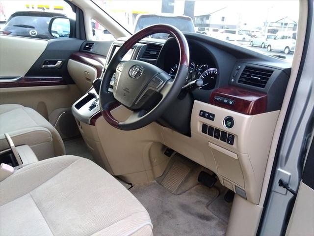 ヴェルファイア ２．４Ｖ☆７人乗り☆禁煙車☆走行２．３万ｋｍ☆後席モニター☆　４ＷＤ☆ナビ☆両側パワースライドドア☆パワーシート☆バックカメラ☆ＥＴＣ☆クルーズコントロール☆クリアランスソナー☆ＨＩＤヘッドライト☆スマートキー☆プッシュスタート☆ＡＣ１００Ｖ電源☆試乗ＯＫ☆（46枚目）