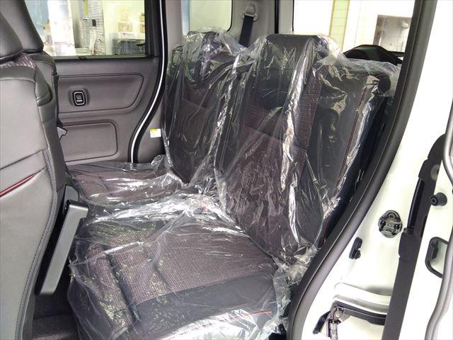 スペーシアカスタム ハイブリッドＸＳターボ☆デュアルセンサーブレーキ☆未使用車☆　４ＷＤ☆ターボ☆全方位モニター付メモリーナビ☆スマホ連携☆パーキングセンサー☆両側パワースライドドア☆シートヒーター☆ステアリングヒーター☆ＬＥＤヘッドライト＆フォグ☆アダプディブクルーズコントロール（7枚目）