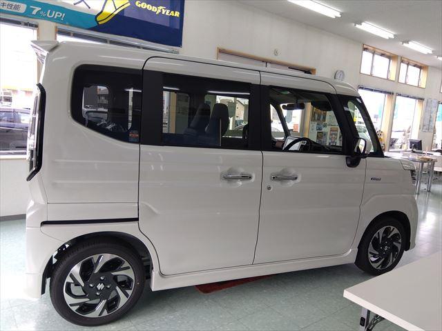 スペーシアカスタム ハイブリッドＸＳターボ☆デュアルセンサーブレーキ☆未使用車☆　４ＷＤ☆ターボ☆全方位モニター付メモリーナビ☆スマホ連携☆パーキングセンサー☆両側パワースライドドア☆シートヒーター☆ステアリングヒーター☆ＬＥＤヘッドライト＆フォグ☆アダプディブクルーズコントロール（14枚目）