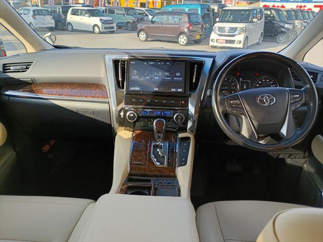 アルファード ２．５Ｇ☆トヨタセーフティセンス☆禁煙車☆　１０インチナビ☆後席モニター☆Ｂｌｕｅｔｏｏｔｈ☆ドラレコ☆ＥＴＣ☆バックカメラ☆本革シート☆パワーシート☆両側パワースライドドア☆パワーバックドア☆シートヒーター☆シートベンチレーション☆試乗ＯＫ☆（6枚目）