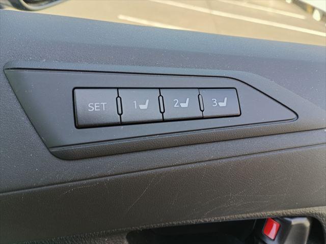 アルファード ２．５Ｇ☆トヨタセーフティセンス☆禁煙車☆　１０インチナビ☆後席モニター☆Ｂｌｕｅｔｏｏｔｈ☆ドラレコ☆ＥＴＣ☆バックカメラ☆本革シート☆パワーシート☆両側パワースライドドア☆パワーバックドア☆シートヒーター☆シートベンチレーション☆試乗ＯＫ☆（67枚目）