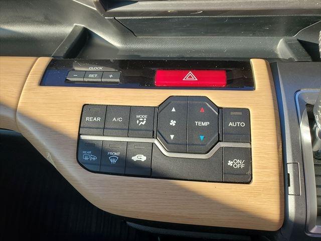 ステップワゴンスパーダ Ｚ　クールスピリット☆９型ナビ☆後席モニター☆バックカメラ☆　☆９インチナビ☆ＴＶ☆フリップダウンモニター☆バックカメラ☆ＥＴＣ☆両側パワースライドドア☆ディスチャージヘッドライト☆ハーフレザー☆クルーズコントロール☆アクティブコーナーリングライト☆試乗ＯＫ☆（30枚目）