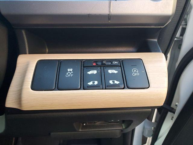 ステップワゴンスパーダ Ｚ　クールスピリット☆９型ナビ☆後席モニター☆バックカメラ☆　☆９インチナビ☆ＴＶ☆フリップダウンモニター☆バックカメラ☆ＥＴＣ☆両側パワースライドドア☆ディスチャージヘッドライト☆ハーフレザー☆クルーズコントロール☆アクティブコーナーリングライト☆試乗ＯＫ☆（43枚目）