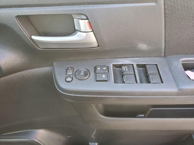 ステップワゴンスパーダ Ｚ　クールスピリット☆９型ナビ☆後席モニター☆バックカメラ☆　☆９インチナビ☆ＴＶ☆フリップダウンモニター☆バックカメラ☆ＥＴＣ☆両側パワースライドドア☆ディスチャージヘッドライト☆ハーフレザー☆クルーズコントロール☆アクティブコーナーリングライト☆試乗ＯＫ☆（64枚目）