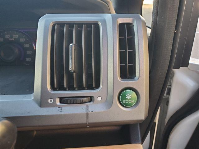 ステップワゴンスパーダ Ｚ　クールスピリット☆９型ナビ☆後席モニター☆バックカメラ☆　☆９インチナビ☆ＴＶ☆フリップダウンモニター☆バックカメラ☆ＥＴＣ☆両側パワースライドドア☆ディスチャージヘッドライト☆ハーフレザー☆クルーズコントロール☆アクティブコーナーリングライト☆試乗ＯＫ☆（65枚目）