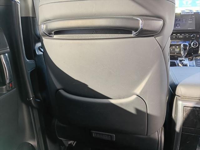 アルファード ２．５Ｓ　Ｃパッケージ☆トヨタセイフティセンス☆７人乗り☆　４ＷＤ☆１０インチナビ☆後席モニター☆Ｂｌｕｅｔｏｏｔｈ☆バックカメラ☆ビルトインＥＴＣ☆パワーシート☆シートヒーター☆シートベンチレーション☆ステアリングヒーター☆両側パワースライドドア☆試乗ＯＫ☆（67枚目）