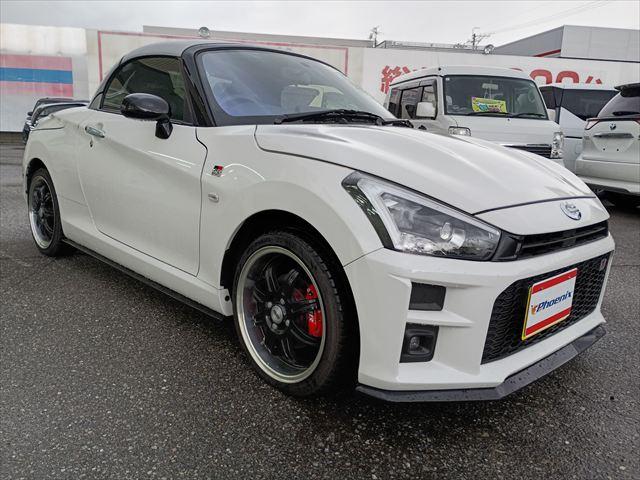 コペン GR スポーツ☆5速MT☆GR専用足回り☆MOMOステ☆ GRフロントスポイラー☆GRサイドスカート☆ロッソモデロマフラー☆エスケレートリアウィング☆ルーフカーボン調ラッピング☆16インチアルミ☆レカロシート☆ナビ☆Bluetooth☆バックカメラ☆(11枚目)