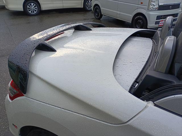 コペン GR スポーツ☆5速MT☆GR専用足回り☆MOMOステ☆ GRフロントスポイラー☆GRサイドスカート☆ロッソモデロマフラー☆エスケレートリアウィング☆ルーフカーボン調ラッピング☆16インチアルミ☆レカロシート☆ナビ☆Bluetooth☆バックカメラ☆(15枚目)