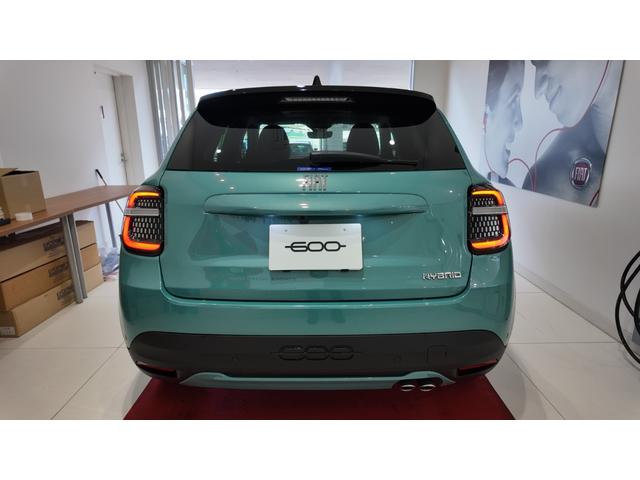 ６００ハイブリッド ラ　プリマ　ターボ　パドルシフト　ＬＥＤヘッドライト　オートフリーハンズアクセス　ナビ　バックカメラ　エコレザーシートＦＩＡＴモノグラム　前席シートヒーター　アクティブクルコン　パワーリアゲート（7枚目）