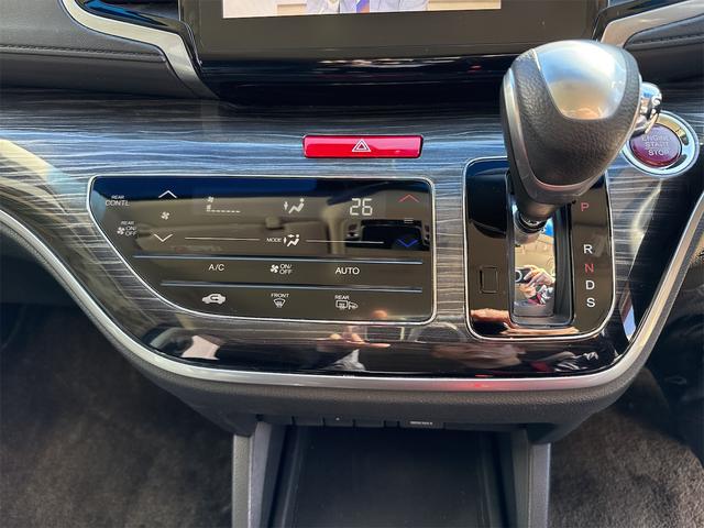 オデッセイ アブソルート ETC バックカメラ TV オートクルーズコントロール 衝突被害軽減システム 両側電動スライドドア オートライト LEDヘッドランプ スマートキー アイドリングストップ 後席モニター 3列シート(6枚目)