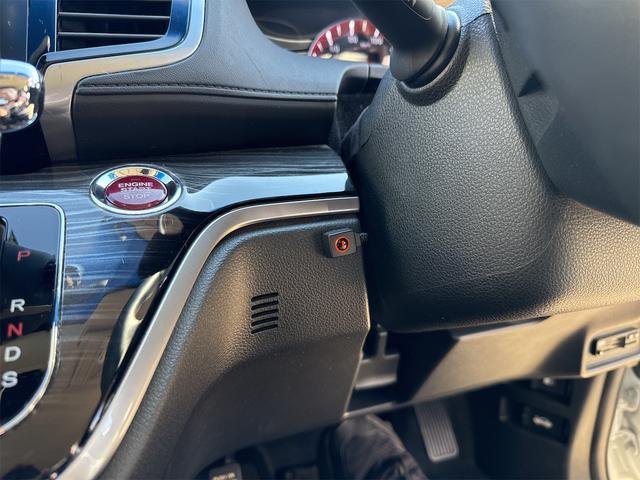 オデッセイ アブソルート ETC バックカメラ TV オートクルーズコントロール 衝突被害軽減システム 両側電動スライドドア オートライト LEDヘッドランプ スマートキー アイドリングストップ 後席モニター 3列シート(7枚目)