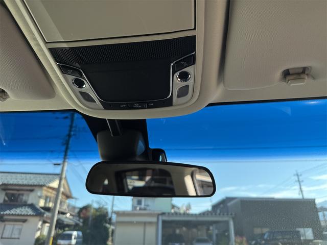 オデッセイ アブソルート ETC バックカメラ TV オートクルーズコントロール 衝突被害軽減システム 両側電動スライドドア オートライト LEDヘッドランプ スマートキー アイドリングストップ 後席モニター 3列シート(11枚目)