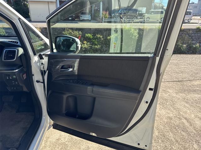 オデッセイ アブソルート ETC バックカメラ TV オートクルーズコントロール 衝突被害軽減システム 両側電動スライドドア オートライト LEDヘッドランプ スマートキー アイドリングストップ 後席モニター 3列シート(27枚目)