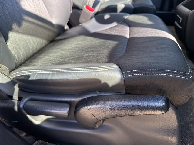 オデッセイ アブソルート ETC バックカメラ TV オートクルーズコントロール 衝突被害軽減システム 両側電動スライドドア オートライト LEDヘッドランプ スマートキー アイドリングストップ 後席モニター 3列シート(30枚目)