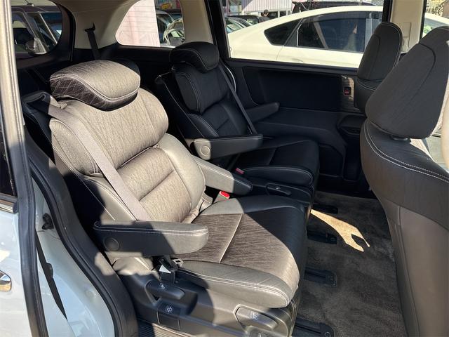 オデッセイ アブソルート ETC バックカメラ TV オートクルーズコントロール 衝突被害軽減システム 両側電動スライドドア オートライト LEDヘッドランプ スマートキー アイドリングストップ 後席モニター 3列シート(31枚目)