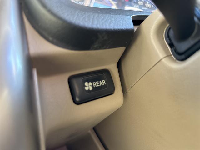 バモス M 4WD 両側スライドドア キーレスエントリー AT CD アルミホイール 衝突安全ボディ エアコン パワーステアリング パワーウィンドウ(6枚目)