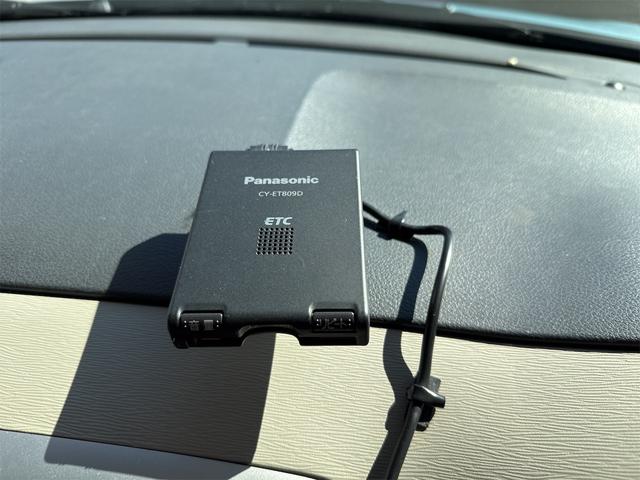 ワゴンR FX ETC バックカメラ TV キーレスエントリー アイドリングストップ シートヒーター ベンチシート CVT 盗難防止システム ABS アルミホイール 衝突安全ボディ エアコン パワーステアリング(6枚目)