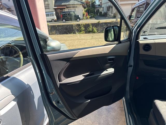 ワゴンR FX ETC バックカメラ TV キーレスエントリー アイドリングストップ シートヒーター ベンチシート CVT 盗難防止システム ABS アルミホイール 衝突安全ボディ エアコン パワーステアリング(32枚目)