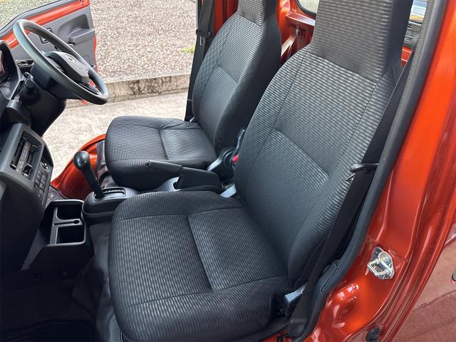 この度は当店のお車をご覧になっていただき、誠にありがとうございます。じっくり現車確認して頂けるよう、ご準備を致します!