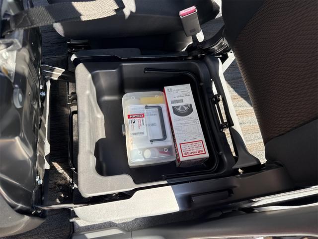 ルークス ハイウェイスター　ドライブレコーダー　両側スライド・片側電動　ナビ　ＴＶ　ＨＩＤ　スマートキー　電動格納ミラー　ベンチシート　ＣＶＴ　盗難防止システム　ＡＢＳ　アルミホイール　衝突安全ボディ　エアコン（7枚目）