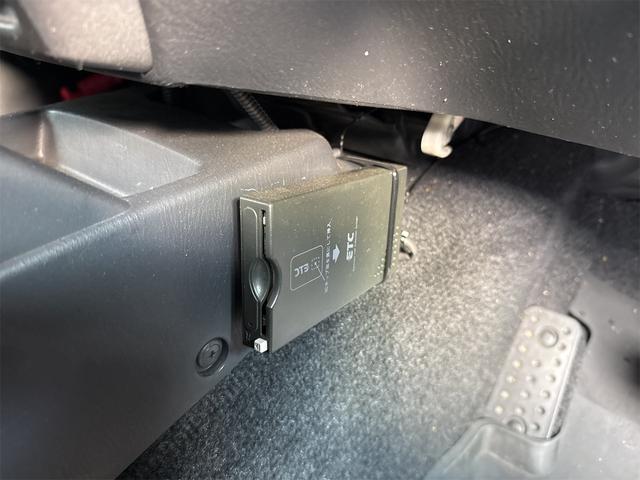 ジムニー ワイルドウインド 4WD ETC ナビ TV キーレスエントリー 電動格納ミラー シートヒーター AT ABS ルーフレール アルミホイール 衝突安全ボディ エアコン パワーウィンドウ(3枚目)