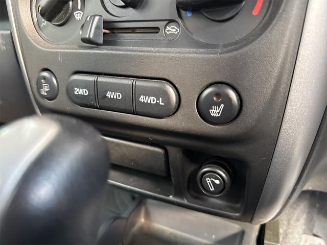 ジムニー ワイルドウインド 4WD ETC ナビ TV キーレスエントリー 電動格納ミラー シートヒーター AT ABS ルーフレール アルミホイール 衝突安全ボディ エアコン パワーウィンドウ(7枚目)