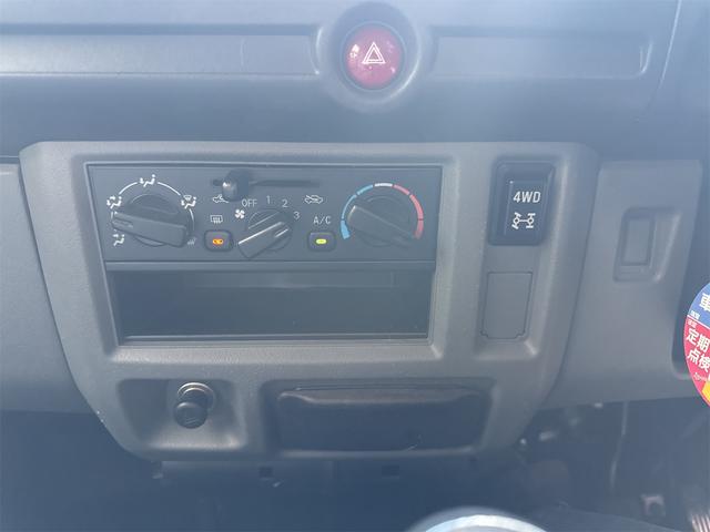 ミニキャブバン ブラボー　４ＷＤ　ハイルーフ　ＭＴ　両側スライドドア　アルミホイール　エアコン　パワーステアリング　パワーウィンドウ　運転席エアバッグ　ＣＤ（3枚目）