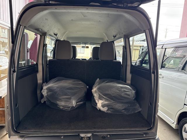 ミニキャブバン ブラボー　４ＷＤ　ハイルーフ　ＭＴ　両側スライドドア　アルミホイール　エアコン　パワーステアリング　パワーウィンドウ　運転席エアバッグ　ＣＤ（17枚目）