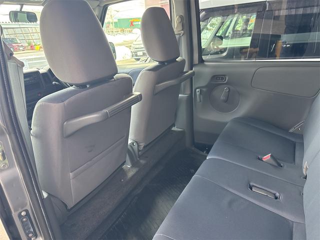 ミニキャブバン ブラボー　４ＷＤ　ハイルーフ　ＭＴ　両側スライドドア　アルミホイール　エアコン　パワーステアリング　パワーウィンドウ　運転席エアバッグ　ＣＤ（23枚目）