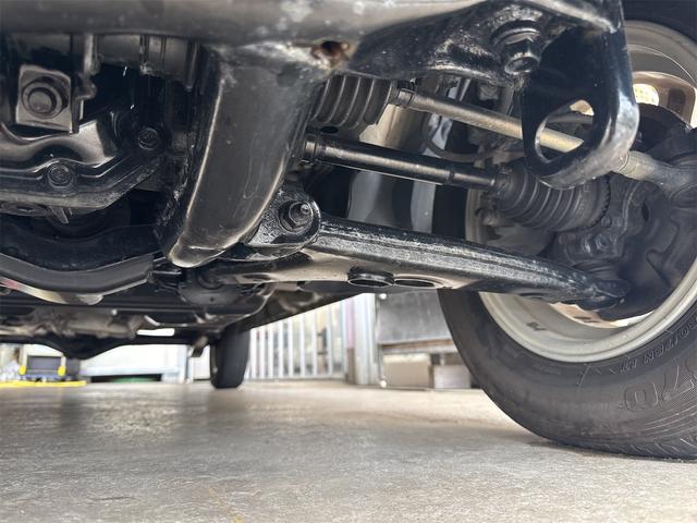 ミニキャブバン ブラボー　４ＷＤ　ハイルーフ　ＭＴ　両側スライドドア　アルミホイール　エアコン　パワーステアリング　パワーウィンドウ　運転席エアバッグ　ＣＤ（29枚目）