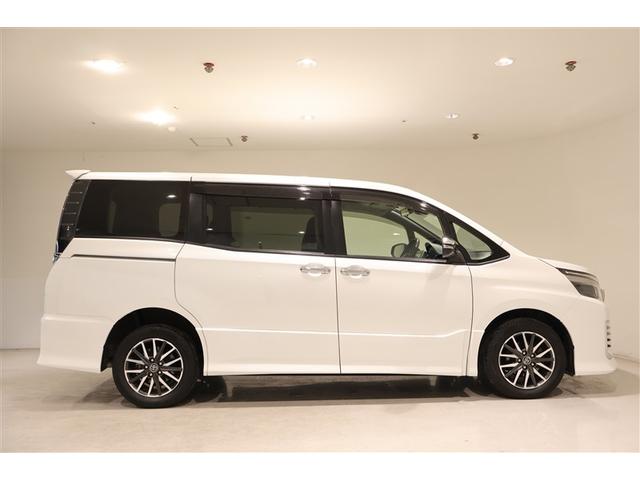 ヴォクシー ZS 煌II 4WD フルセグ メモリーナビ DVD再生 ミュージックプレイヤー接続可 後席モニター バックカメラ 衝突被害軽減システム ETC 両側電動スライド LEDヘッドランプ ウオークスルー 乗車定員7人(7枚目)