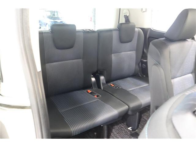 ヴォクシー ZS 煌II 4WD フルセグ メモリーナビ DVD再生 ミュージックプレイヤー接続可 後席モニター バックカメラ 衝突被害軽減システム ETC 両側電動スライド LEDヘッドランプ ウオークスルー 乗車定員7人(32枚目)