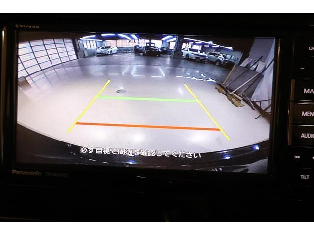 ■バックモニター付なので後退時に後方が見えるので安心。　車は構造上、死角がたくさんなので万が一を考えると必須ですね。　あくまで補助の為の装備、バックは目視で確認する事が重要ですよ。