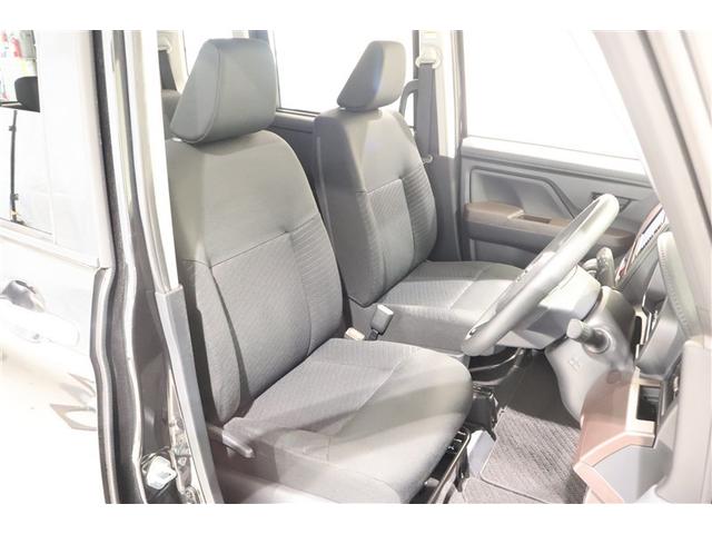 ■運転席■　　良好な視界と最適なドライビングポジション。