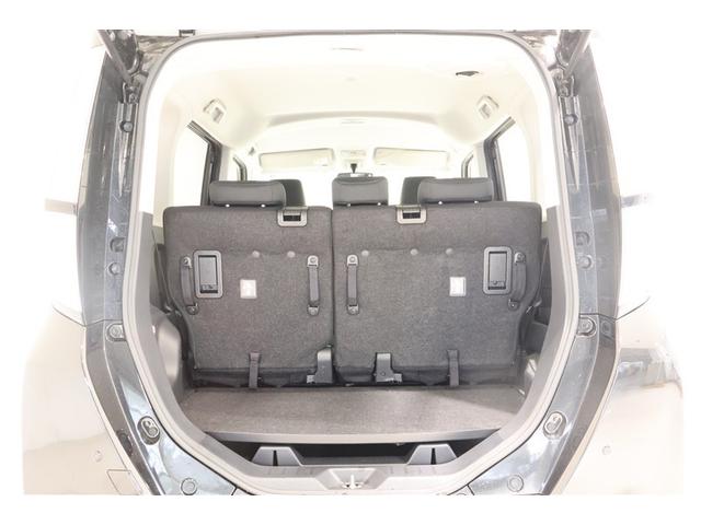 大きな開口幅で荷物を出し入れしやすいのが魅力のラゲージスペースです！