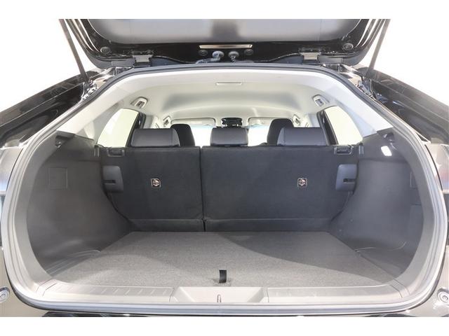 広々としたラゲージスペースを備えています。大きなものや長さのある荷物もしっかりと積み込めます。