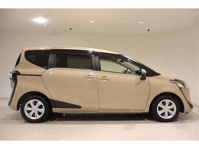 シエンタ Ｘ　ワンセグ　メモリーナビ　ミュージックプレイヤー接続可　バックカメラ　衝突被害軽減システム　電動スライドドア　ウオークスルー　乗車定員７人　３列シート　ワンオーナー　アイドリングストップ（7枚目）