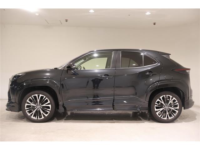 ヤリスクロス Ｚ　フルセグ　メモリーナビ　ＤＶＤ再生　ミュージックプレイヤー接続可　バックカメラ　衝突被害軽減システム　ＥＴＣ　ＬＥＤヘッドランプ　ワンオーナー　フルエアロ（3枚目）