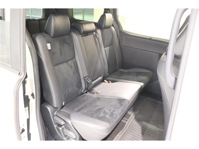 ヴォクシー ZS 煌III フルセグ メモリーナビ DVD再生 ミュージックプレイヤー接続可 後席モニター バックカメラ 衝突被害軽減システム ETC 両側電動スライド LEDヘッドランプ ウオークスルー 乗車定員8人(31枚目)