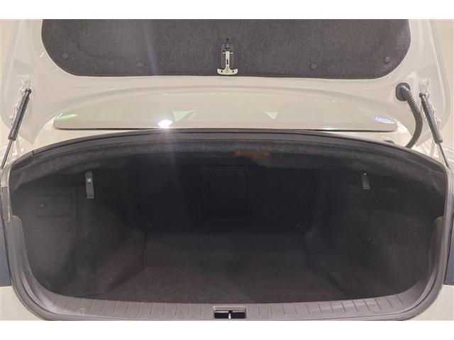 スカイライン 200GT-tタイプSP 革シート フルセグ メモリーナビ DVD再生 ミュージックプレイヤー接続可 バックカメラ 衝突被害軽減システム ETC LEDヘッドランプ アイドリングストップ(29枚目)