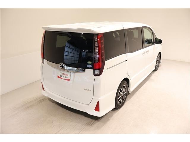 ノア Si ダブルバイビー 4WD フルセグ メモリーナビ DVD再生 ミュージックプレイヤー接続可 後席モニター バックカメラ 衝突被害軽減システム ETC 両側電動スライド LEDヘッドランプ ウオークスルー 乗車定員7人(8枚目)